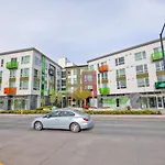 Columbia City Studio W Wd Gym Nr Light Rail Sea-345