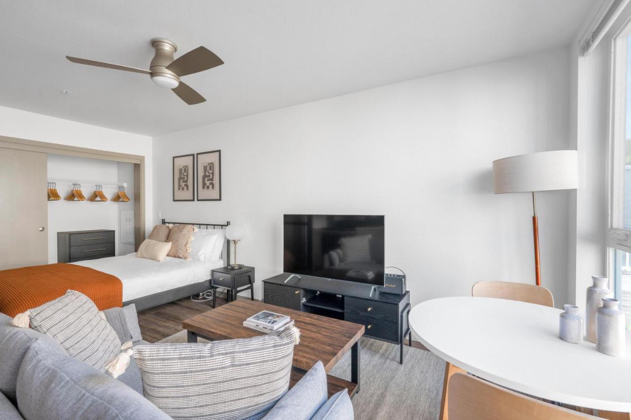 Columbia City Studio W Wd Gym Nr Light Rail Sea-345 Apartment *