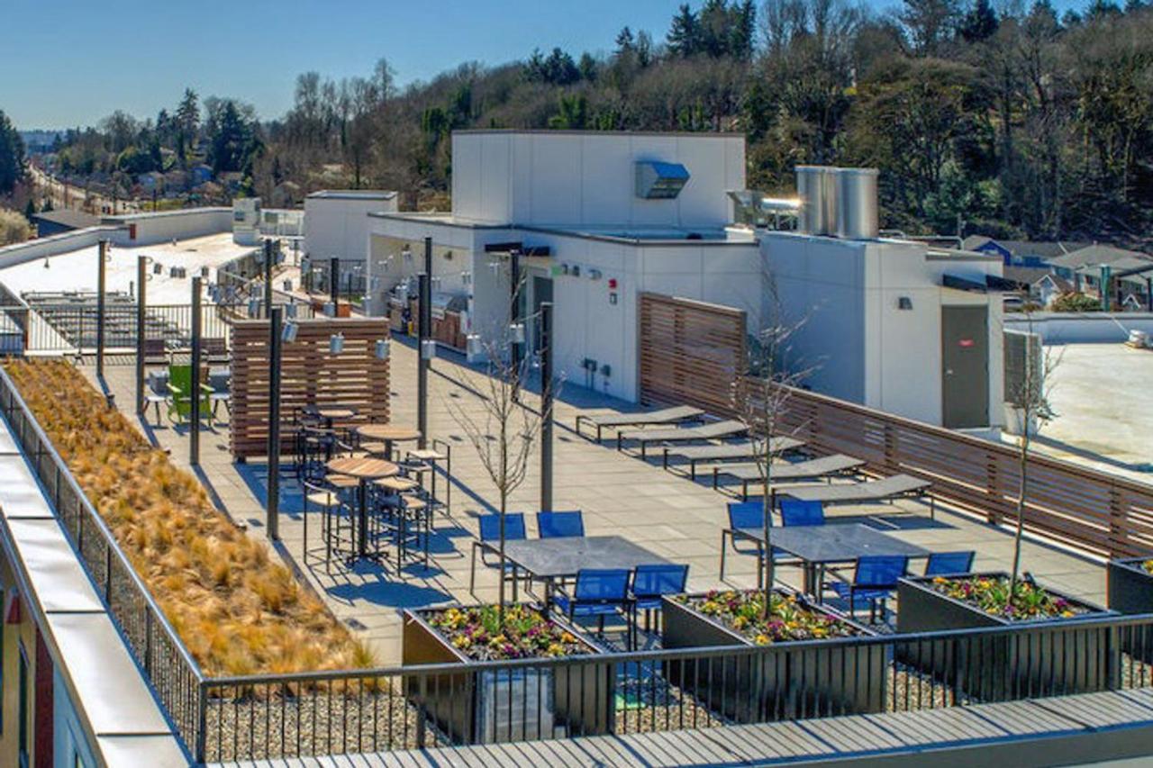 Columbia City Studio W Wd Gym Nr Light Rail Sea-345